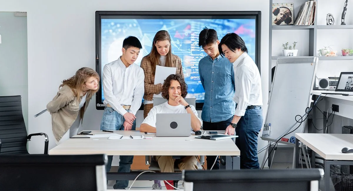 Pourquoi implémenter un SIRH représente le meilleur investissement pour la productivité de vos équipes ?